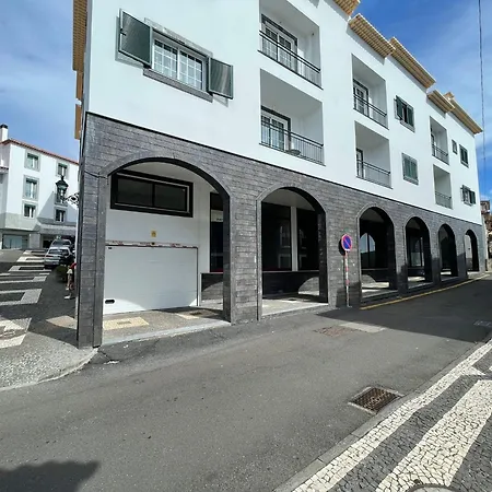 Encanto Em Santa Cruz (Madeira)