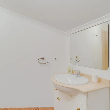 Encanto Em Apartamento Santa Cruz - Madeira